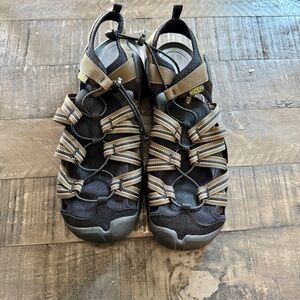 Keen Men's Drift Creek H2 Sandals - Dark Olive Green Black Size 12 Outdoor Hike